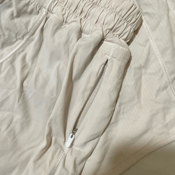 Lululemon white shorts size 10 - Picture 6 of 6